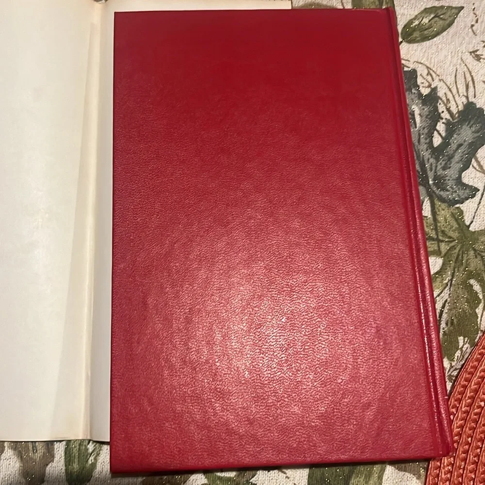 Missing Man Hardcover – January 1, 1975 by Katherine MACLEAN EUC